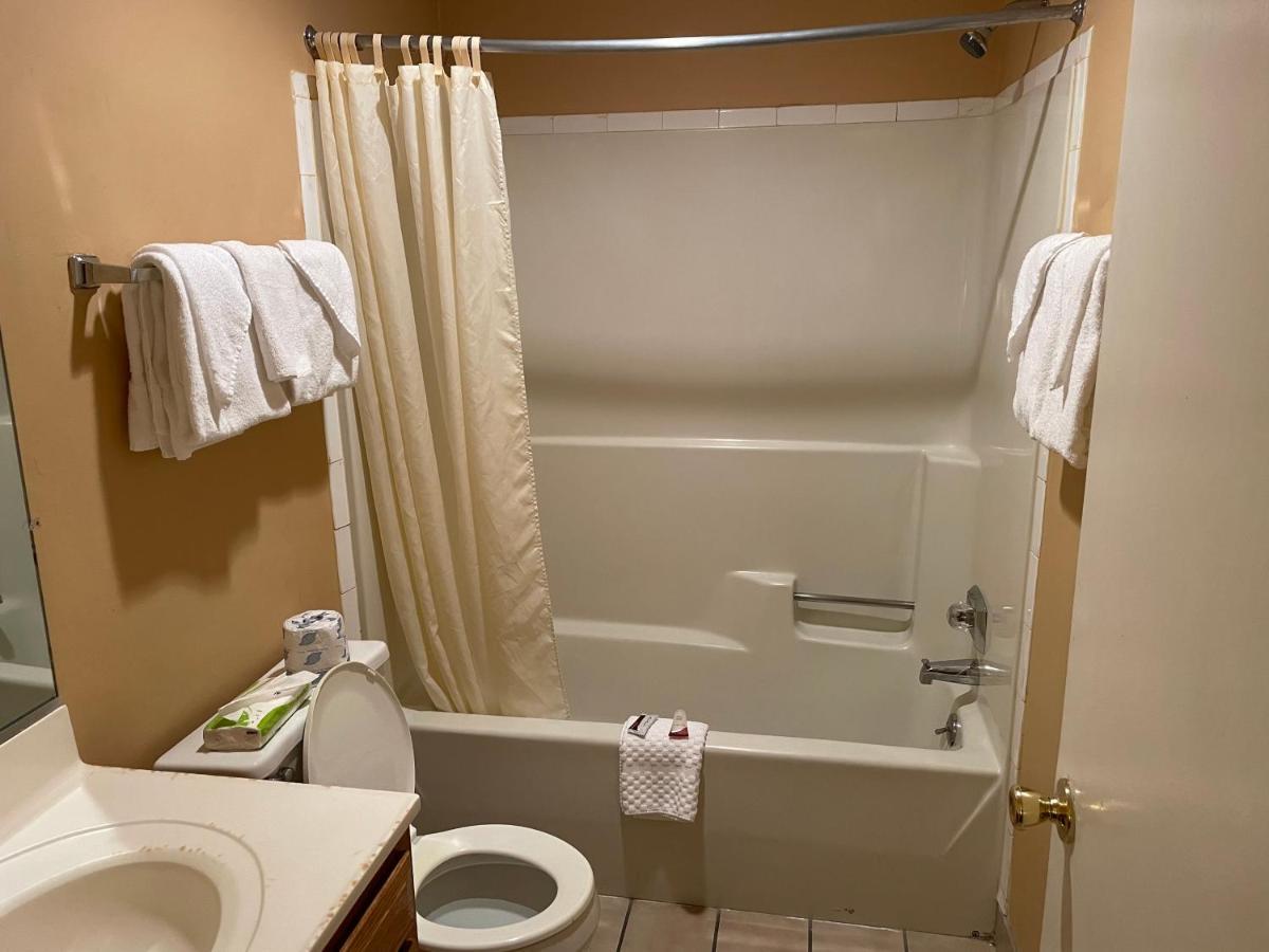 פלורנס Wildwood Inn מראה חיצוני תמונה