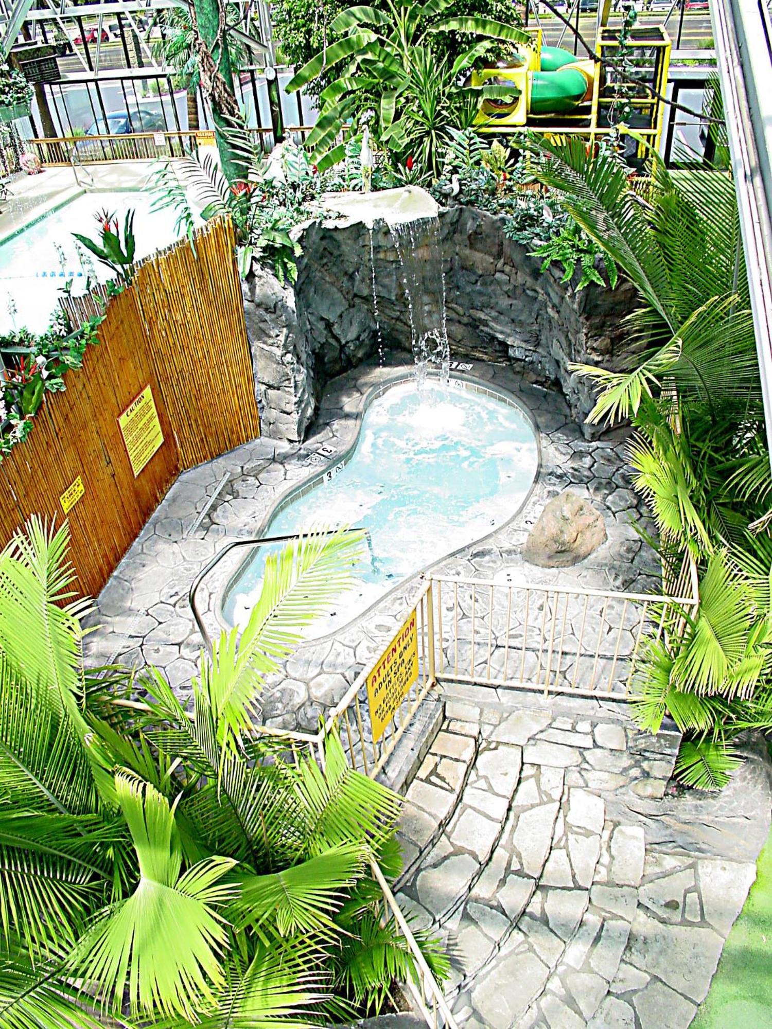 פלורנס Wildwood Inn מראה חיצוני תמונה