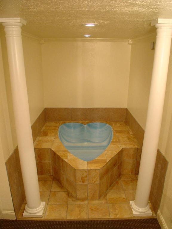 פלורנס Wildwood Inn מראה חיצוני תמונה