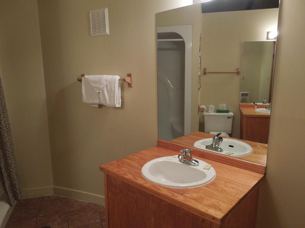 פלורנס Wildwood Inn מראה חיצוני תמונה
