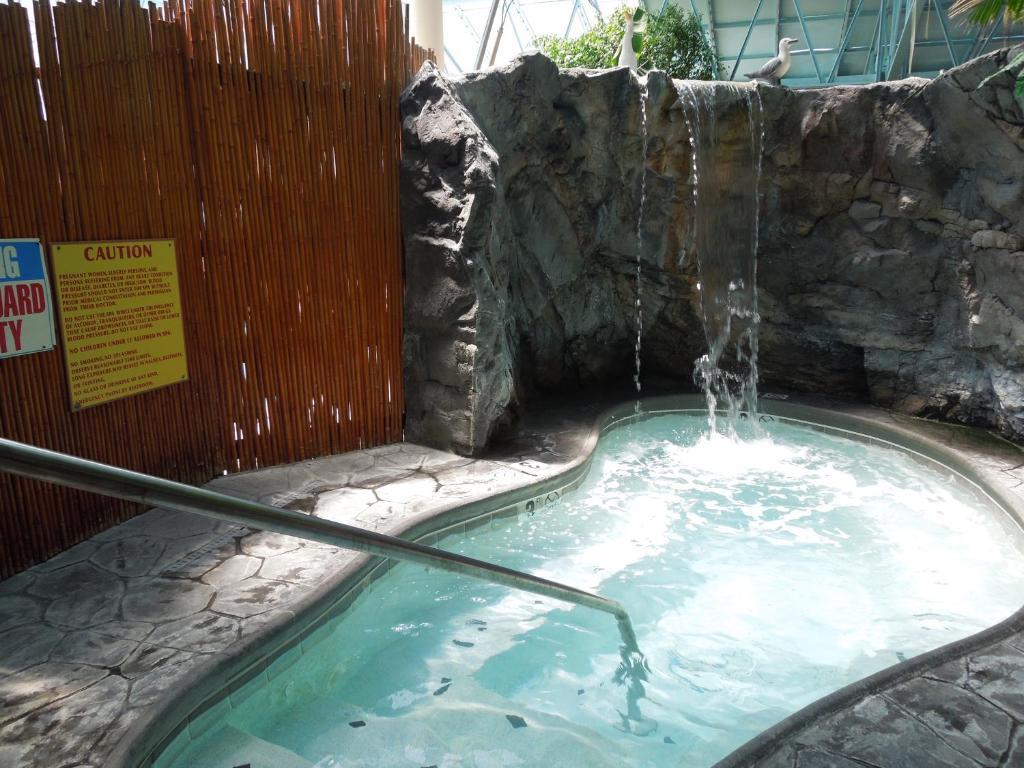 פלורנס Wildwood Inn מראה חיצוני תמונה