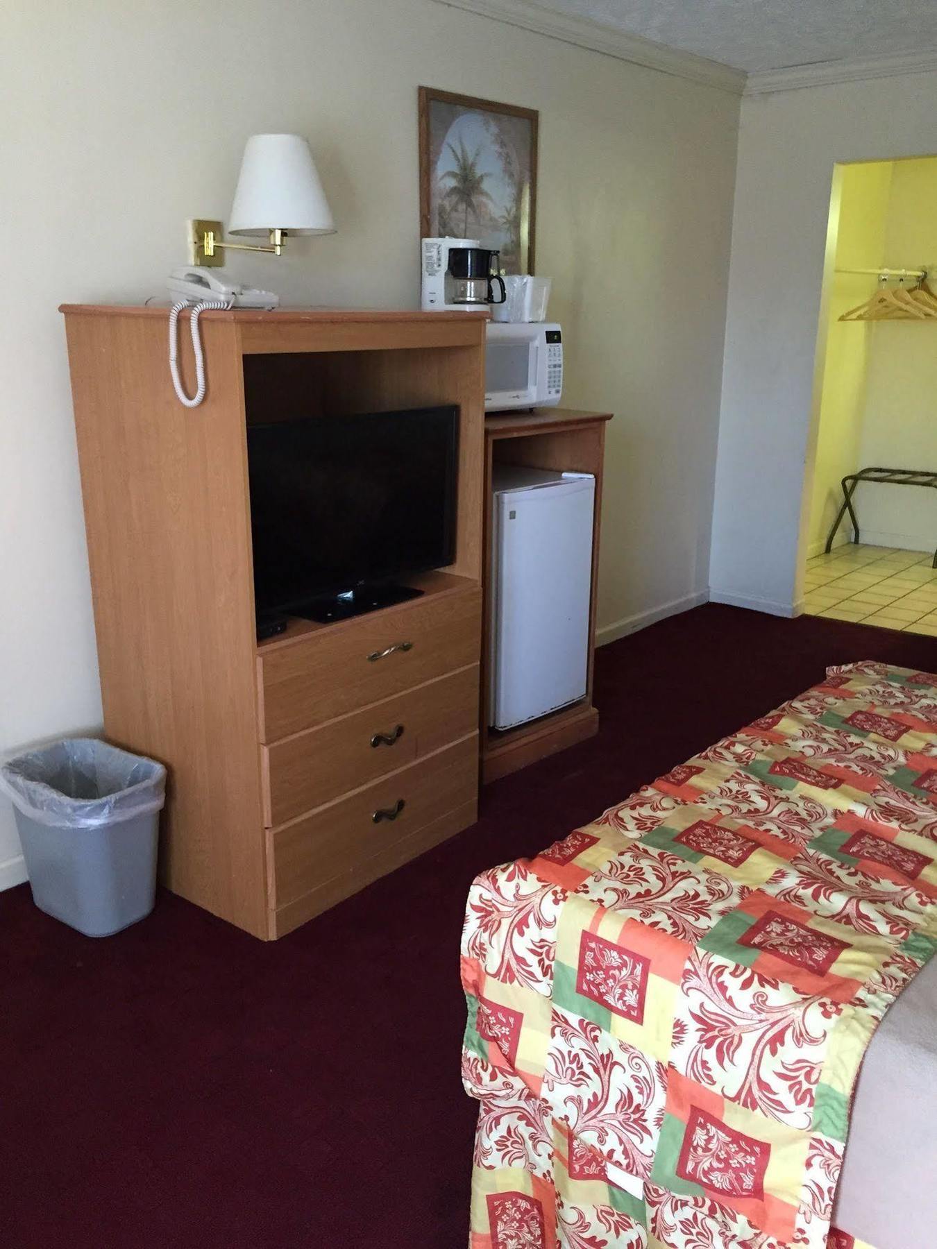 פלורנס Wildwood Inn מראה חיצוני תמונה