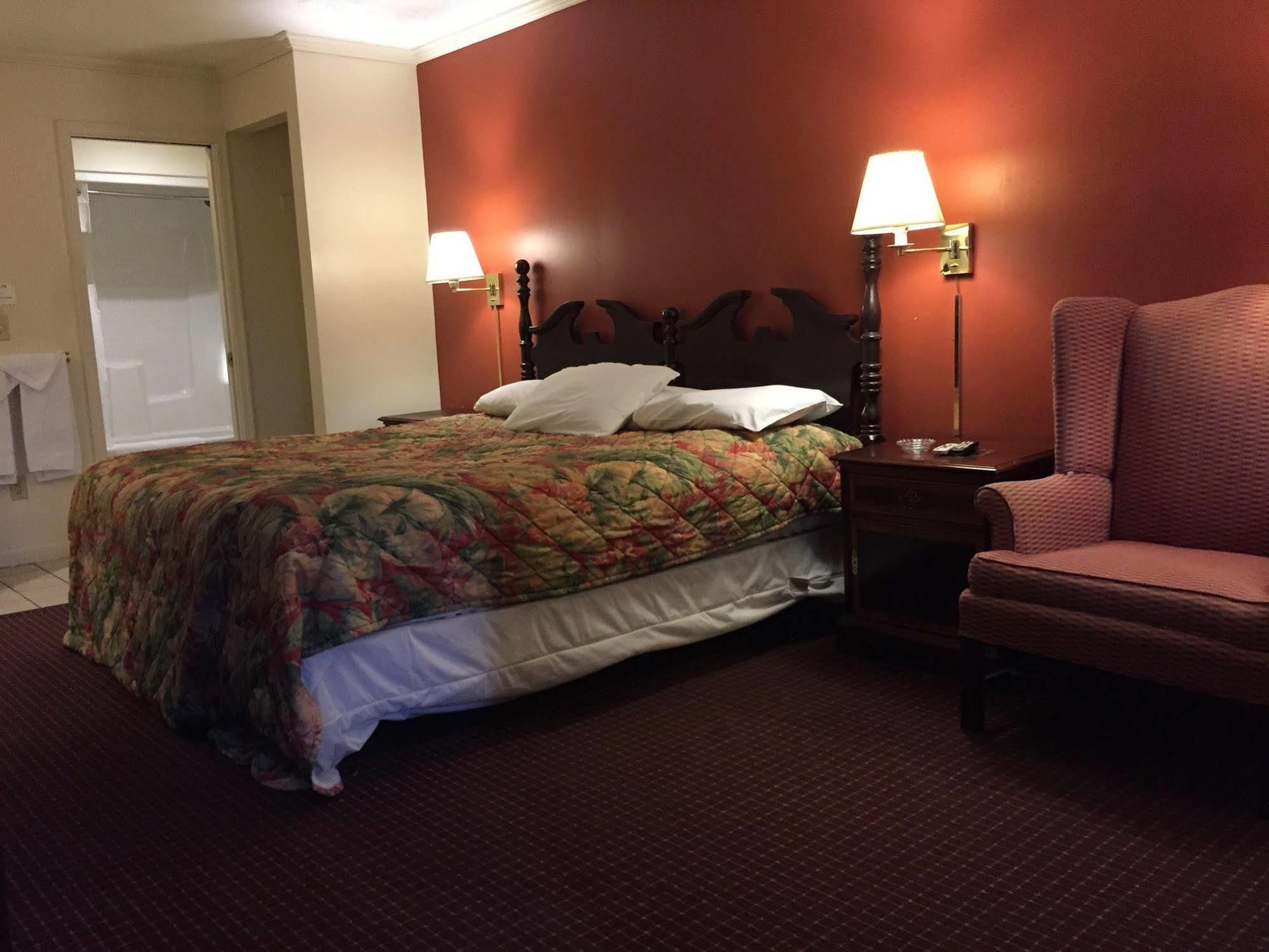 פלורנס Wildwood Inn מראה חיצוני תמונה